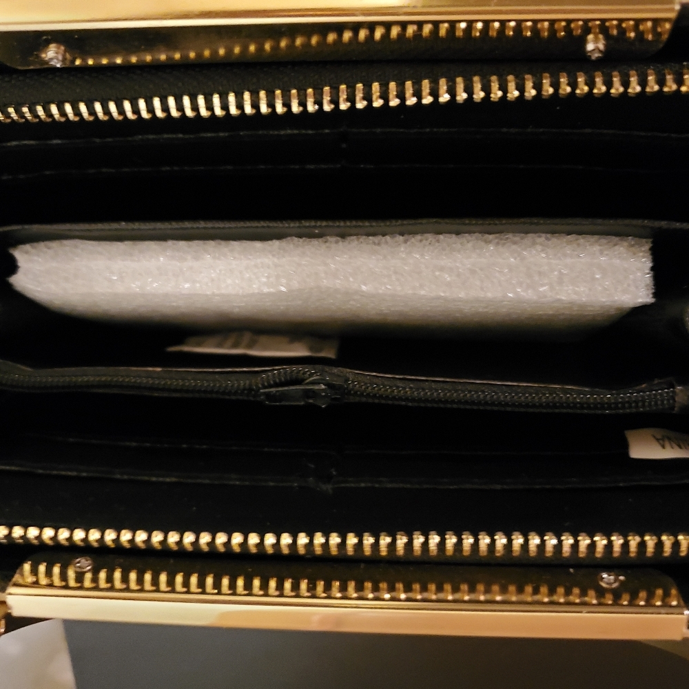 Wallet - Picture 2 of 2